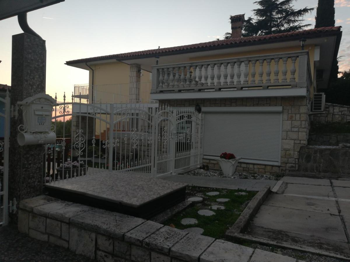 Guest House Vila Luka Portoroz Bagian luar foto
