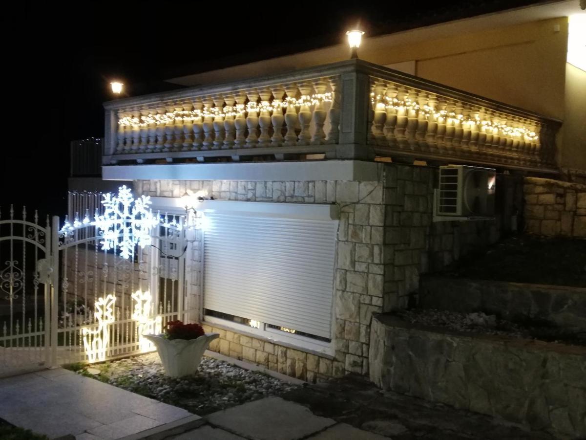 Guest House Vila Luka Portoroz Bagian luar foto