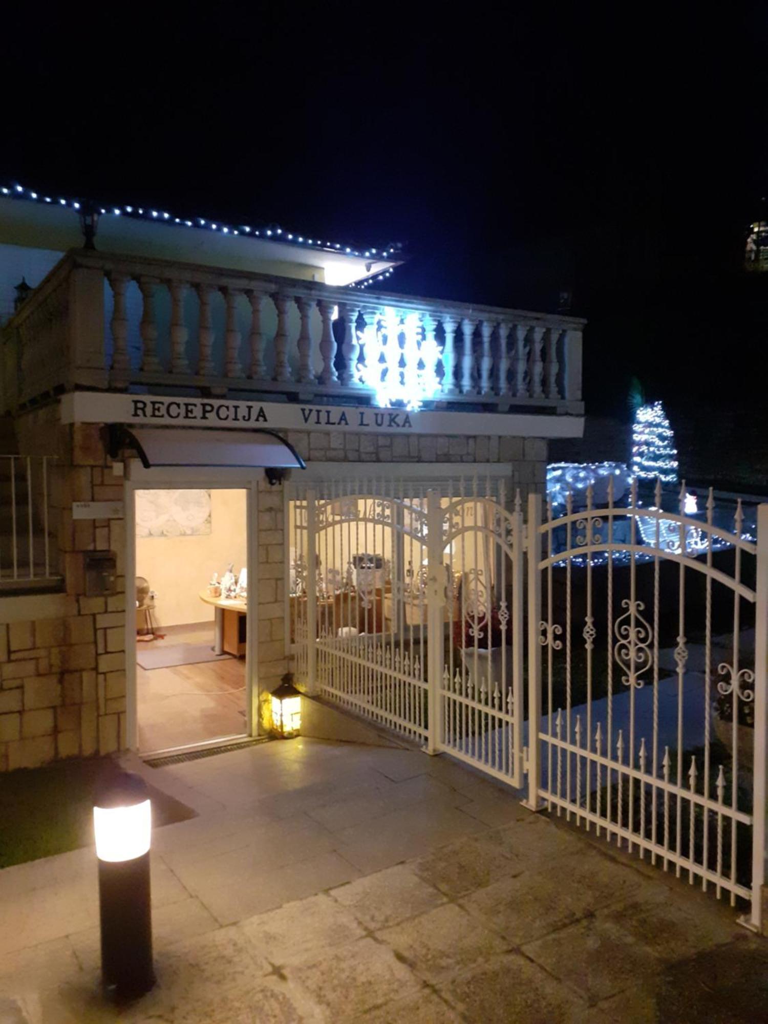 Guest House Vila Luka Portoroz Bagian luar foto
