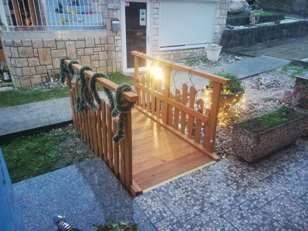 Guest House Vila Luka Portoroz Bagian luar foto